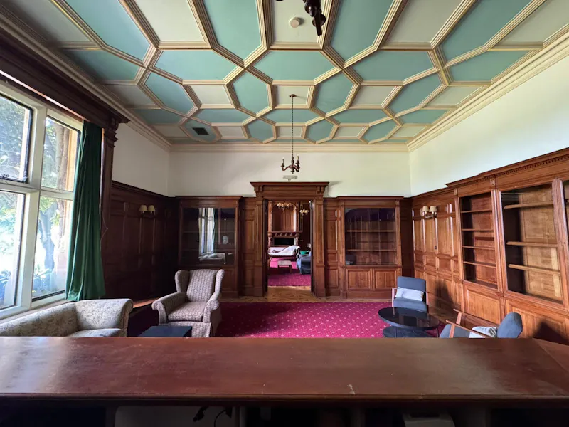 Country manor in Camberley, B1791 (photo 5)