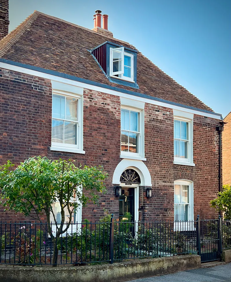 Georgian, coastal Deal home, A1658 (photo 1)