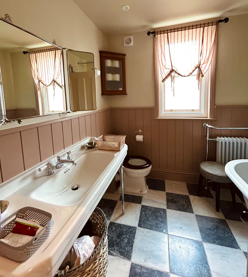 Bathroom at Georgian, coastal Deal home, A1658 (photo 40)