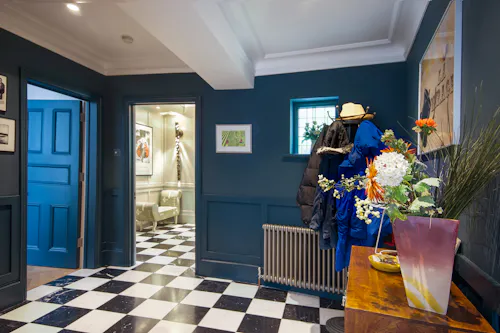 Hampstead garden flat, F1023