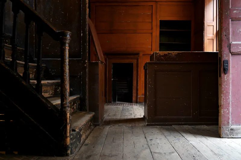 Panelling at Spitalfields huguenot townhouse, A596 (photo 3)