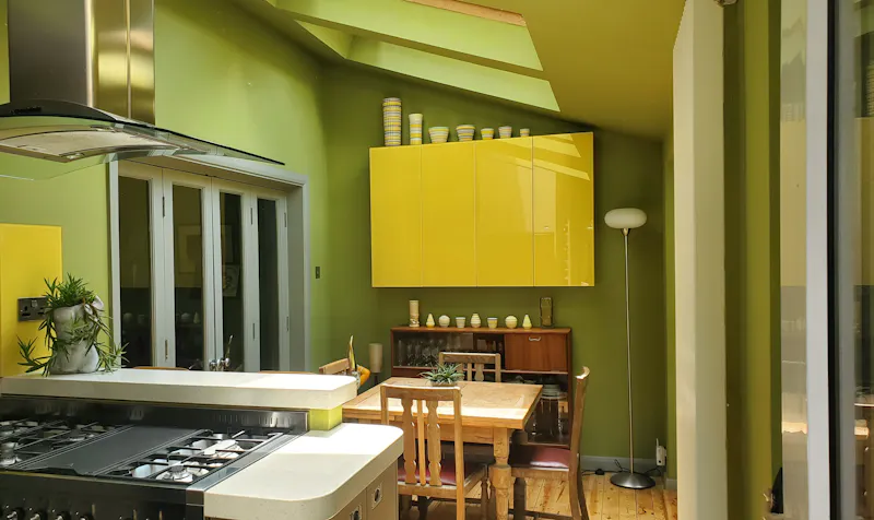 Dining room at Quaint Crystal Palace home , D2534 (photo 14)