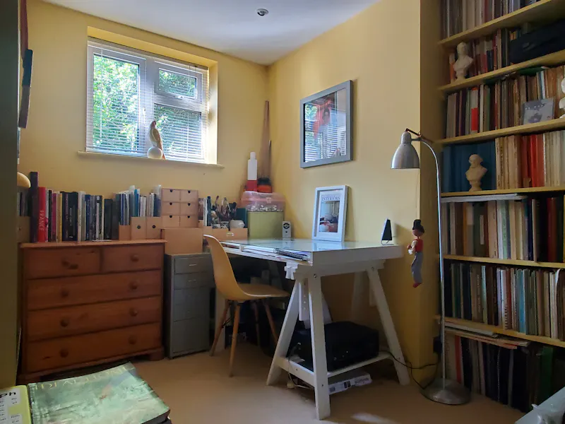 Study at Quaint Crystal Palace home , D2534 (photo 15)