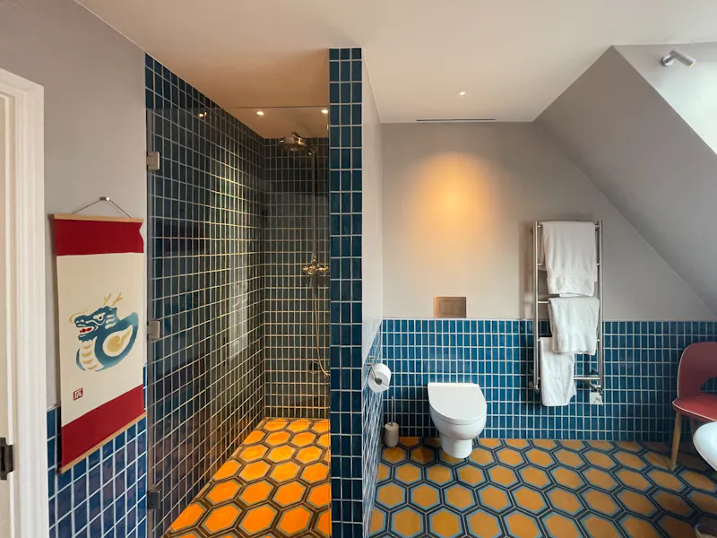 Shower at Chiswick Renovated Family Home, B1114 (photo 31)