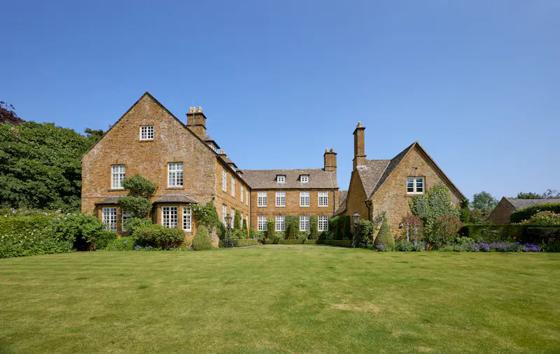 16th Century Banbury Manor, M368 (photo 1)
