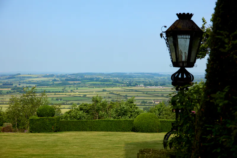 Views - country at 16th Century Banbury Manor, M368 (photo 12)