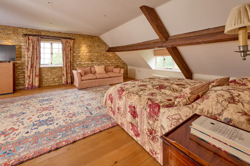 Beams at 16th Century Banbury Manor, M368 (photo 11)