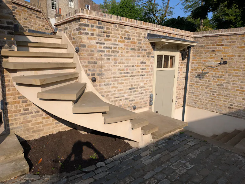 Hidden Camberwell courtyard , Q158 (photo 7)