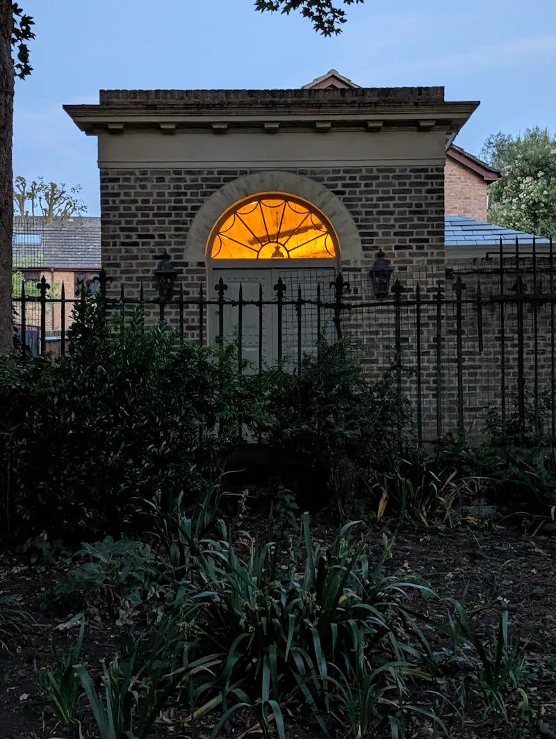 Hidden Camberwell courtyard , Q158 (photo 31)