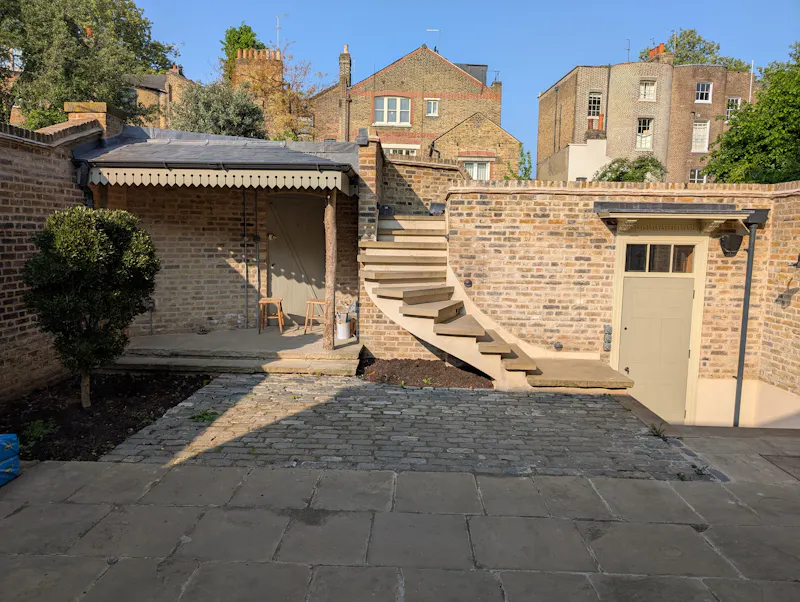 Courtyard at Hidden Camberwell courtyard , Q158 (photo 8)