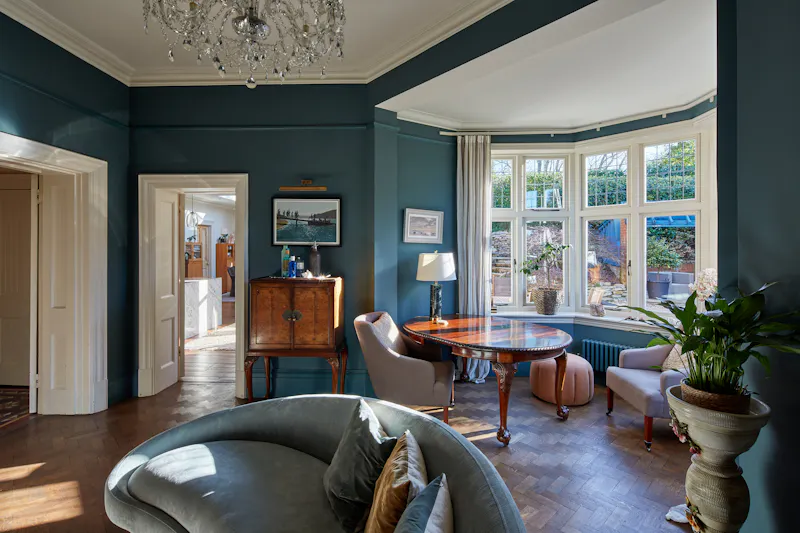 Sitting room at Victorian Villa in Haslemere, B2084 (photo 4)