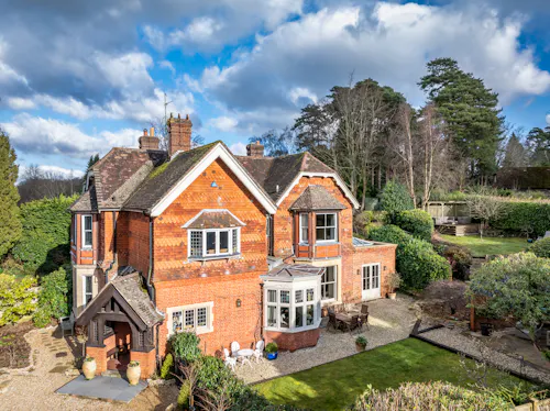 Victorian Villa in Haslemere, B2084
