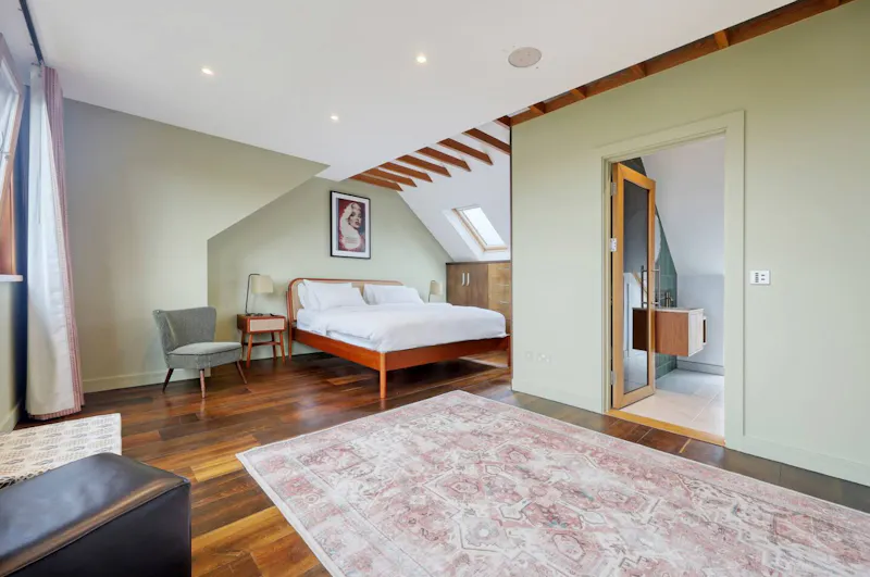 Bedroom at Retro Wandstead Semi, D2823 (photo 16)