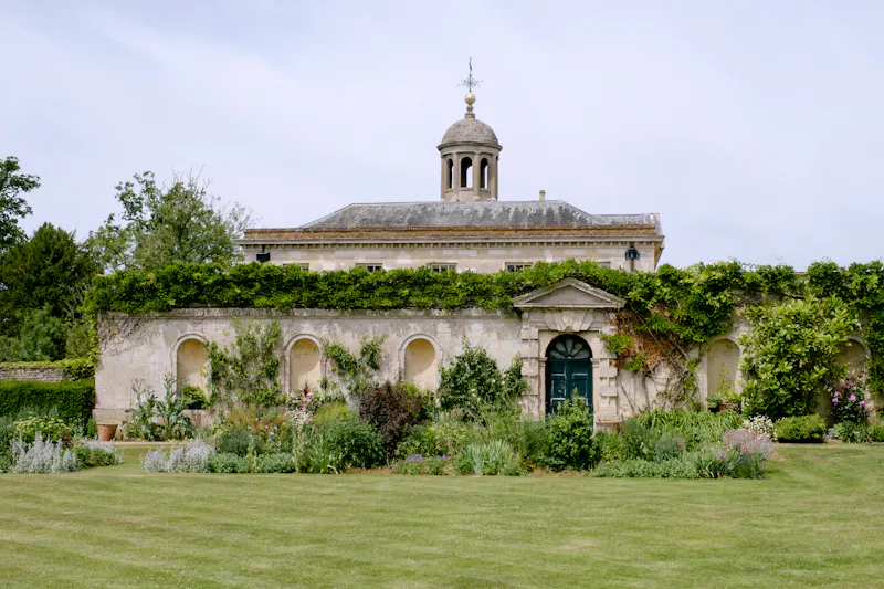 Stable / Outbuildings at Kidlington Palladian mansion , A439 (photo 18)