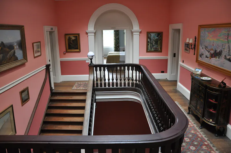 Staircase at Kidlington Palladian mansion , A439 (photo 10)