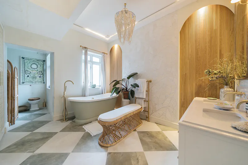 Bath at Stylish Hammersmith house, B1878 (photo 32)