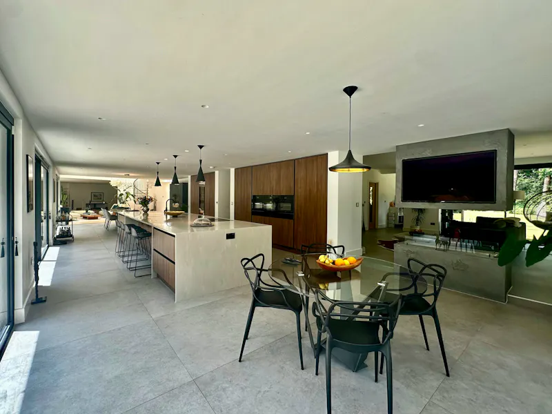 Wokingham Mid-Century Villa, D2822 (photo 7)