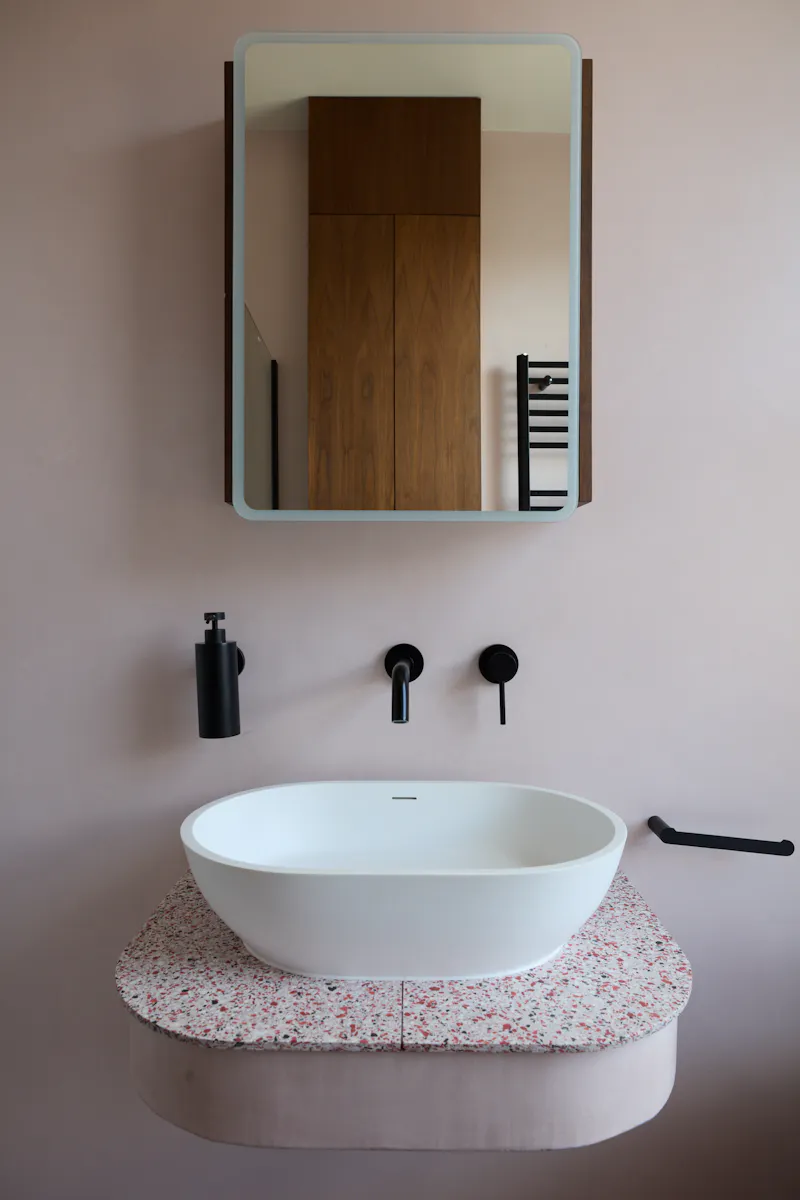 Design-led Brockley semi, B2104 (photo 27)