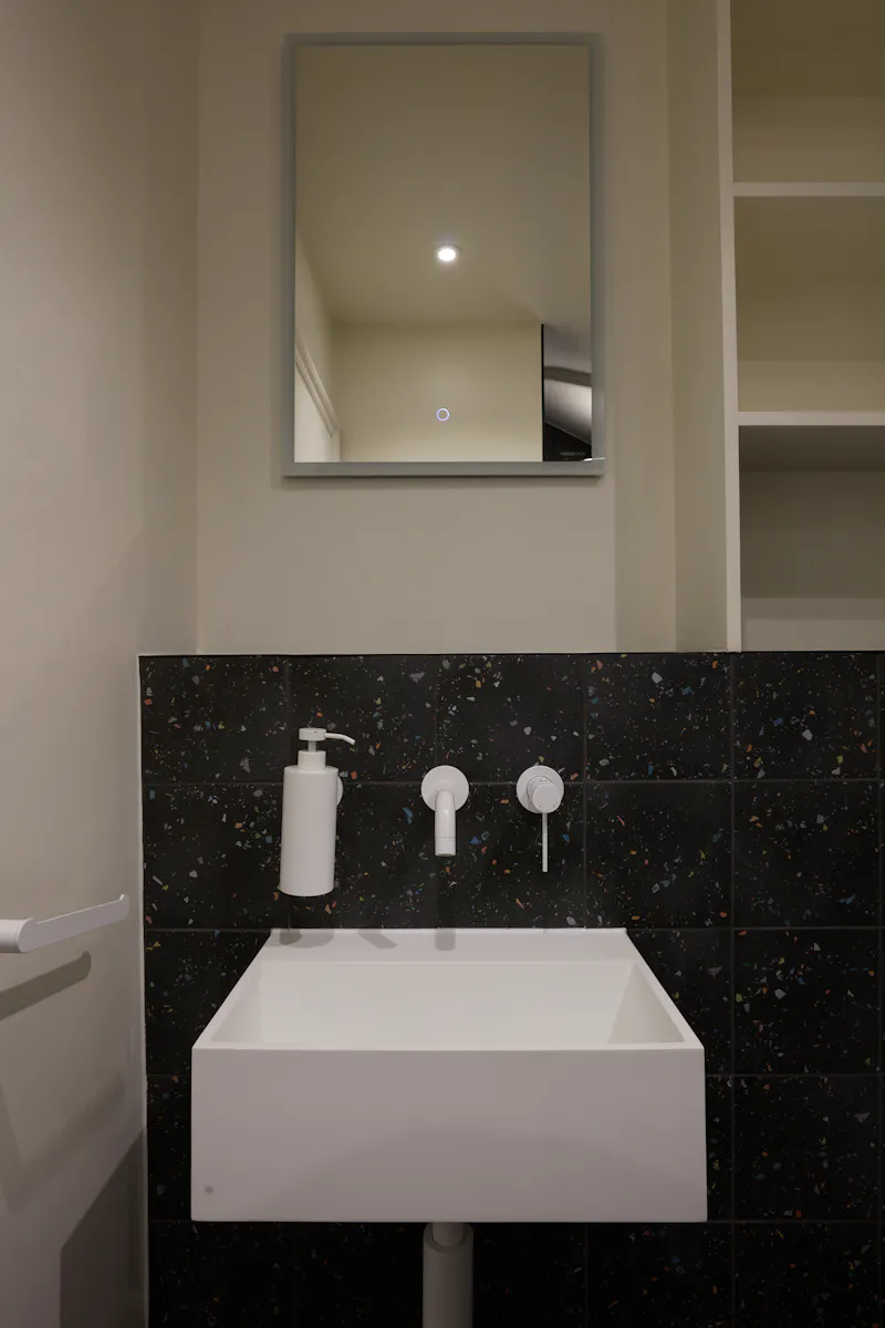 Design-led Brockley semi, B2104 (photo 31)