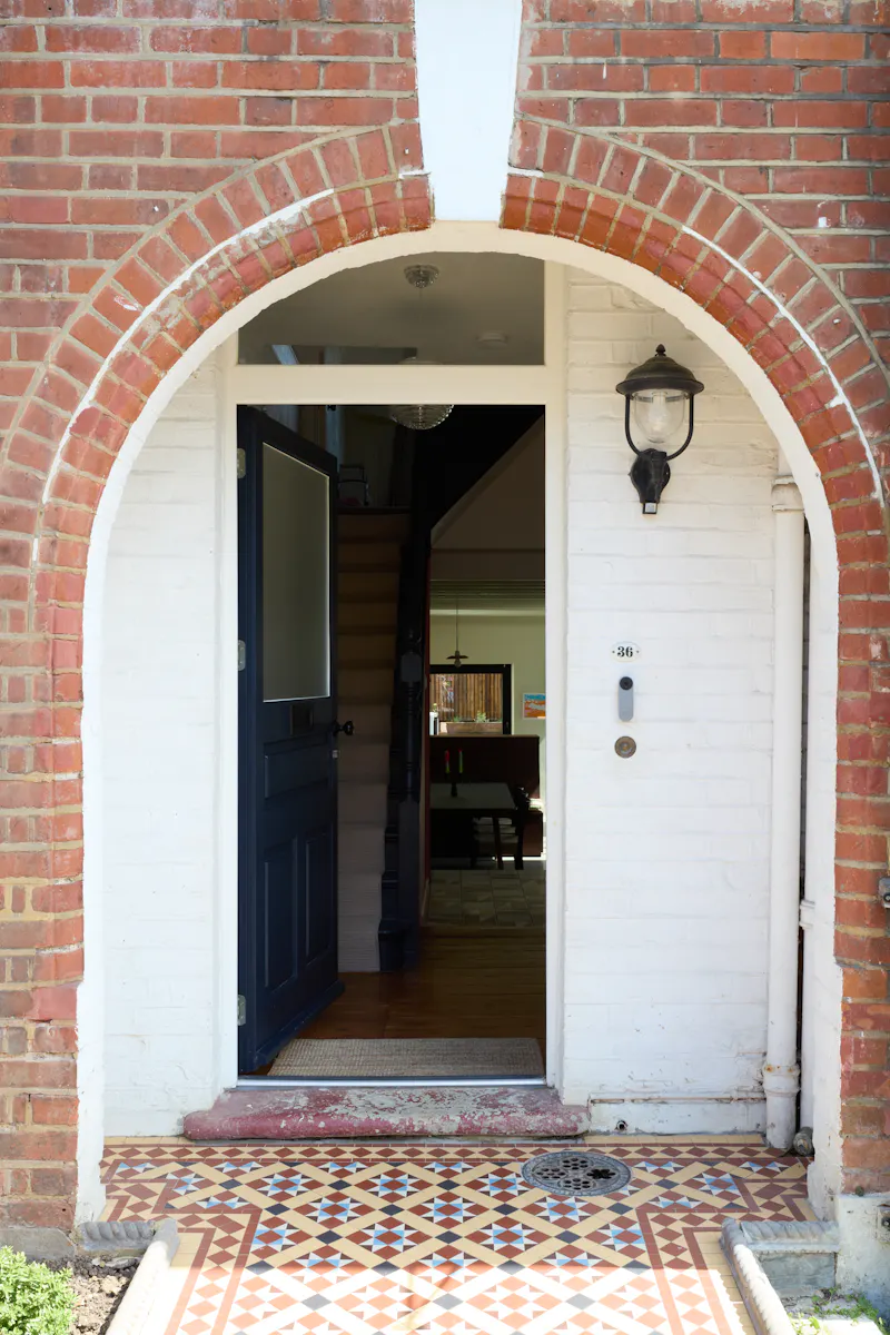 Design-led Brockley semi, B2104 (photo 41)
