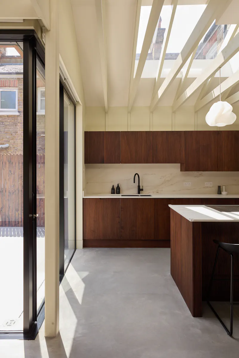 Design-led Brockley semi, B2104 (photo 7)