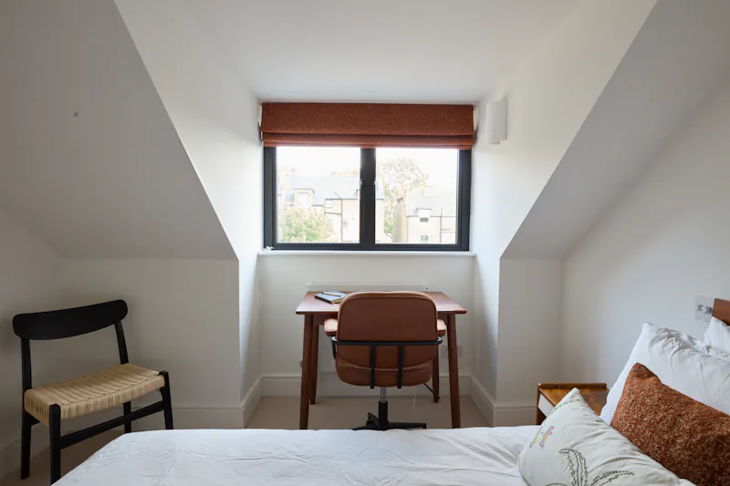 Design-led Brockley semi, B2104 (photo 29)