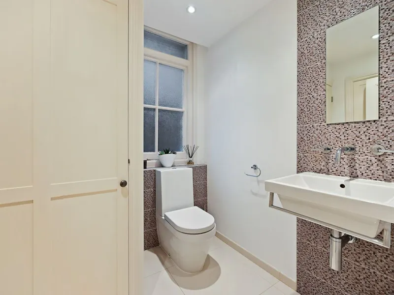 Bathroom at Sutton Edwardian family home, E544 (photo 9)