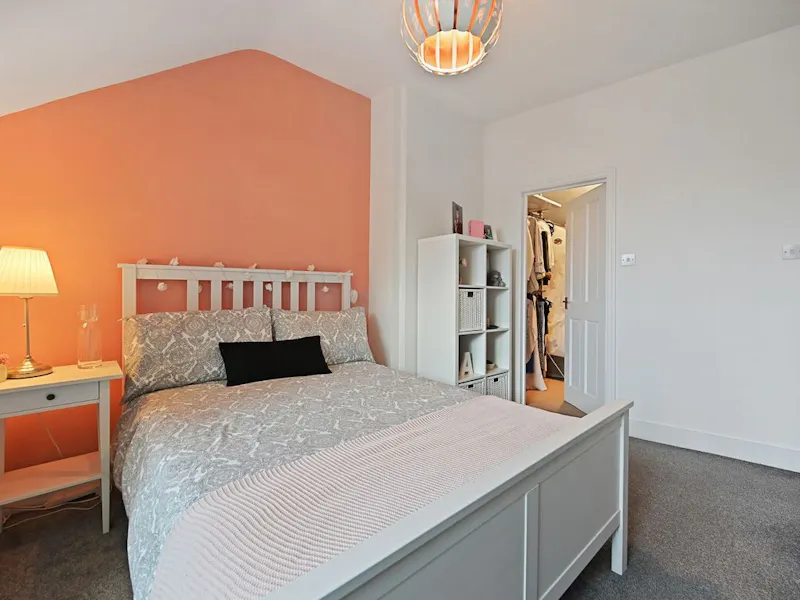 Bedroom at Sutton Edwardian family home, E544 (photo 10)