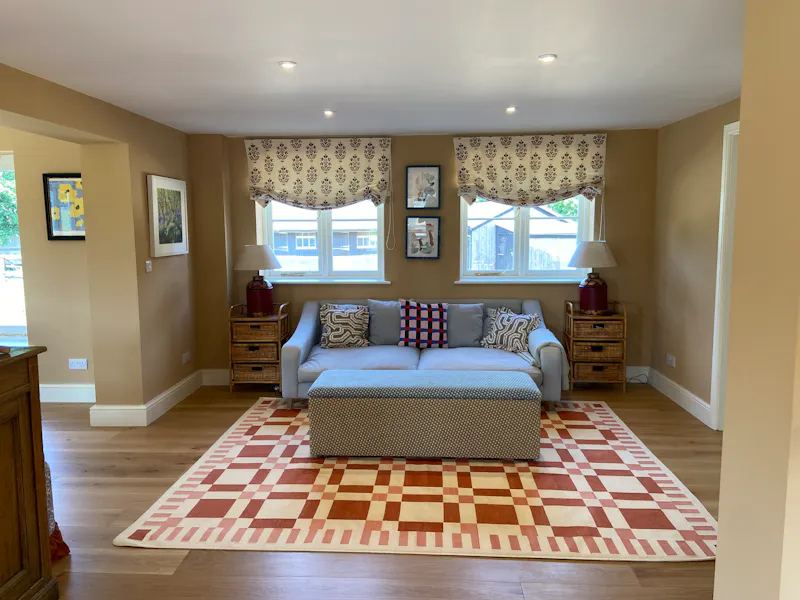 Detached Newbury country home, D2825 (photo 8)