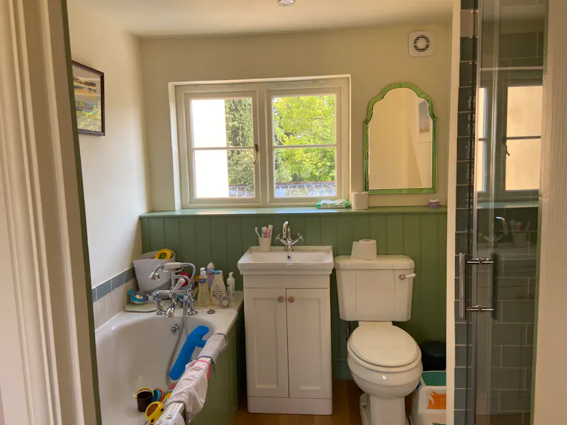 Bath at Detached Newbury country home, D2825 (photo 13)