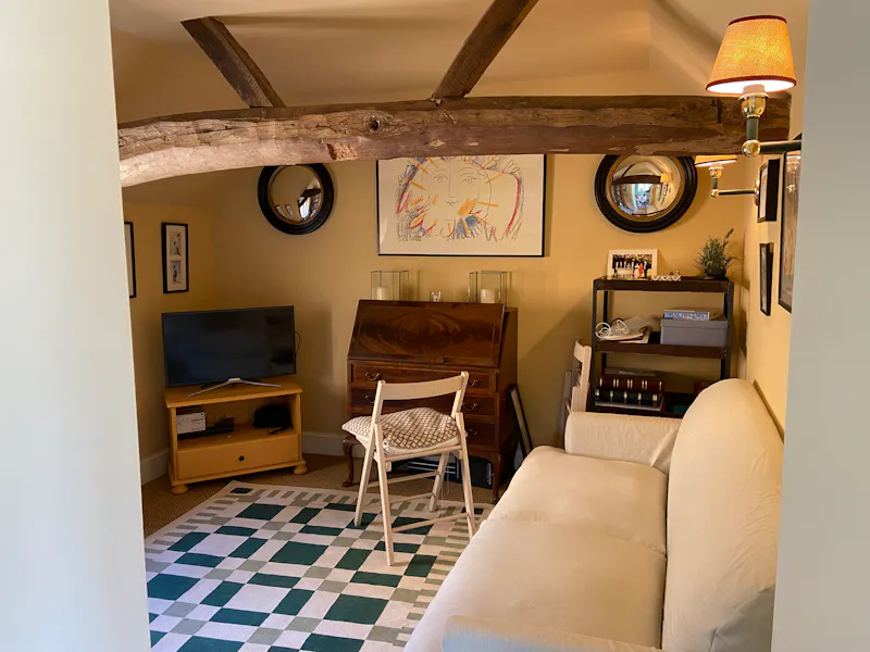 Sitting room at Detached Newbury country home, D2825 (photo 9)