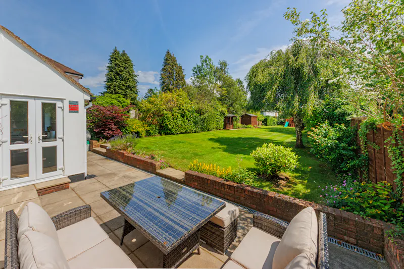 Terrace/Patio at Modern Radlett Family Home, D2824 (photo 39)