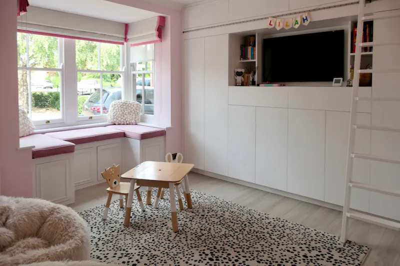Bedroom - child's at Modern Amersham Family Home, D2826 (photo 17)