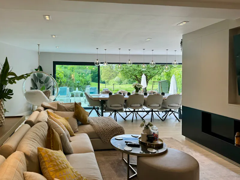 Living Room at Modern Amersham Family Home, D2826 (photo 5)