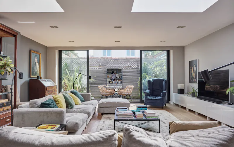 Stylish Stamford Brook home, F1061 (photo 22)