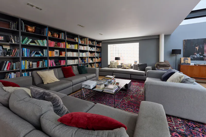Stylish Stamford Brook home, F1061 (photo 5)