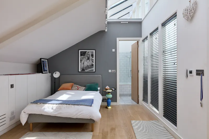 Bedroom at Stylish Stamford Brook home, F1061 (photo 33)