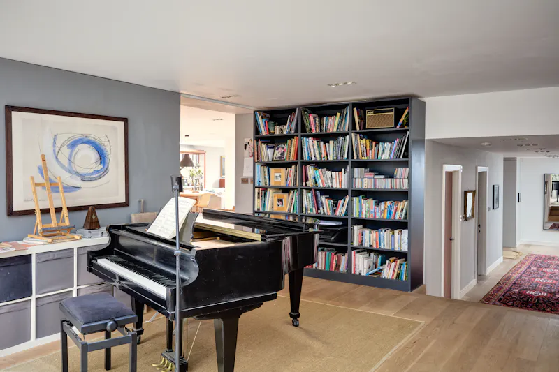 Piano at Stylish Stamford Brook home, F1061 (photo 3)