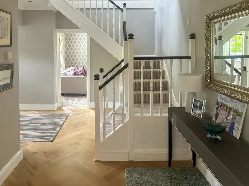 Staircase at 1960s Beaconsfield Home, D2827 (photo 5)