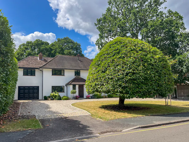 1960s Beaconsfield Home, D2827 (photo 2)