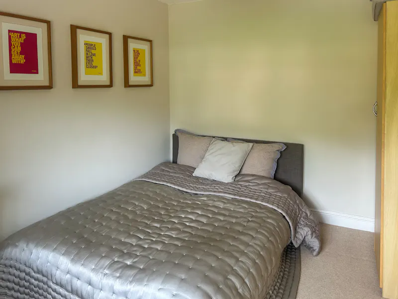 Bedroom at 1960s Beaconsfield Home, D2827 (photo 26)