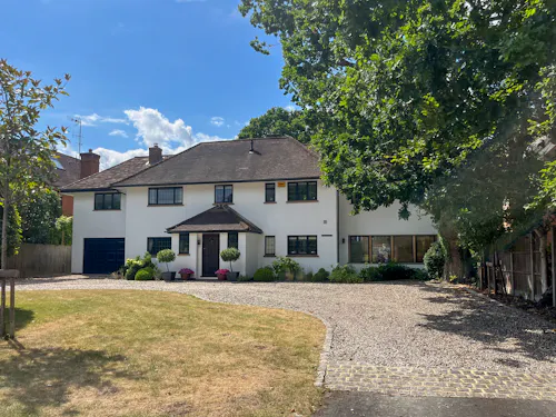 1960s Beaconsfield Home, D2827