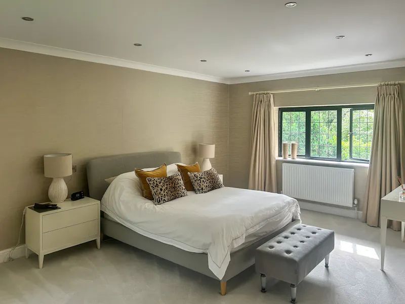 Bedroom at 1960s Beaconsfield Home, D2827 (photo 18)