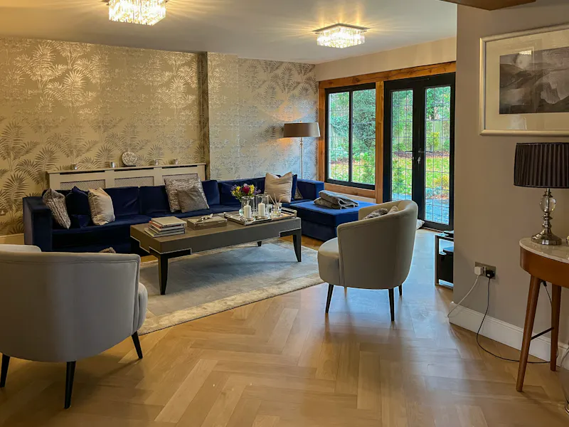 Living Room at 1960s Beaconsfield Home, D2827 (photo 8)