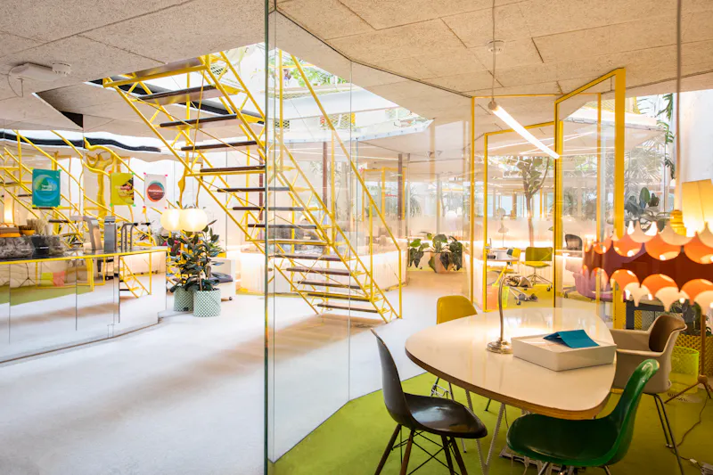 Space Age Holland Park Office, T183 (photo 6)