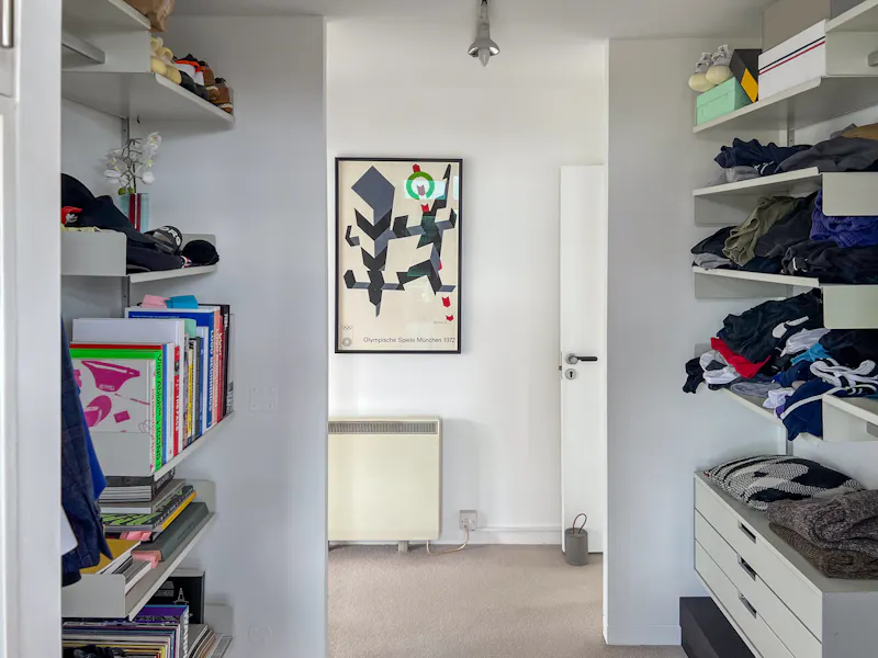 Dressing room at Modernist Barbican Flat, F1260 (photo 16)