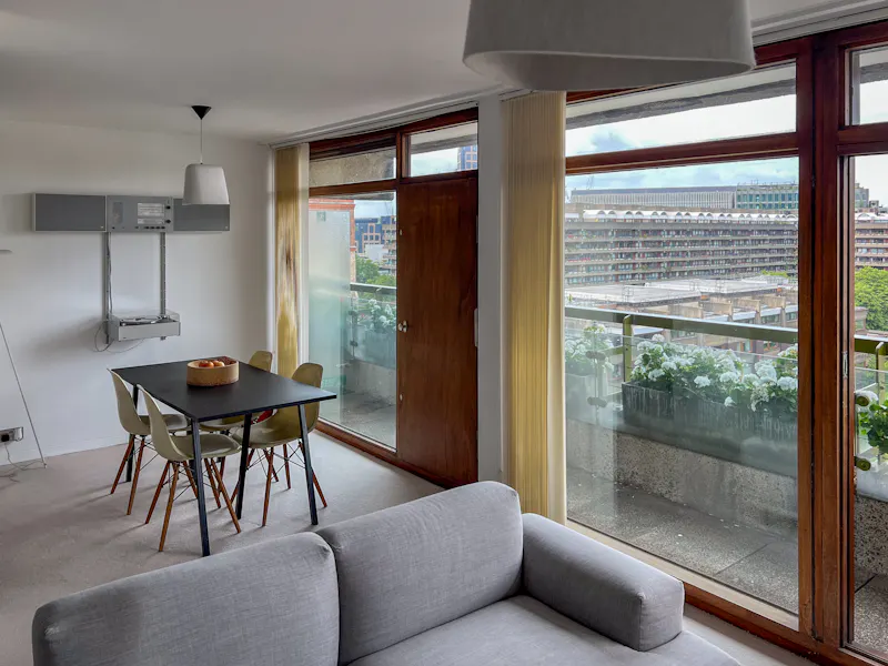 Modernist Barbican Flat, F1260 (photo 4)