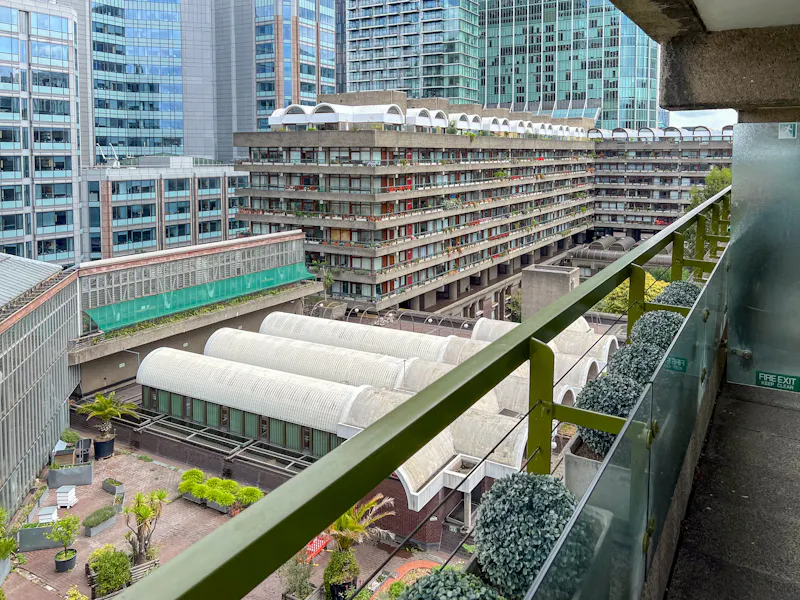 Modernist Barbican Flat, F1260 (photo 22)