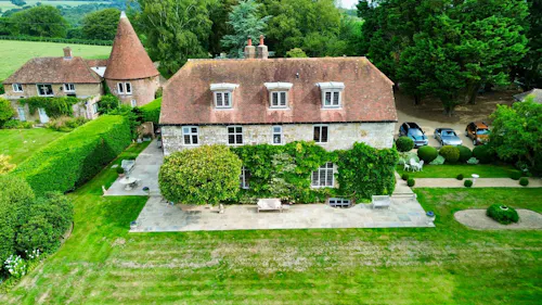 Grade II Dallington Farmhouse, A1662