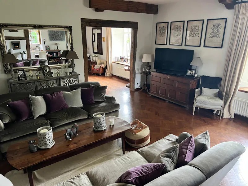 Grade II Dallington Farmhouse, A1662 (photo 6)